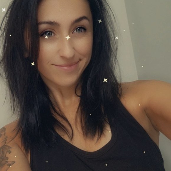 Meet your Posher :) - Picture 1 of 2